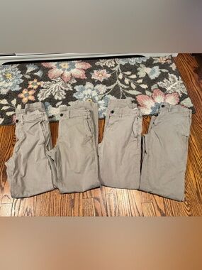 Men’s American Eagle uniform/khaki pants 28x34